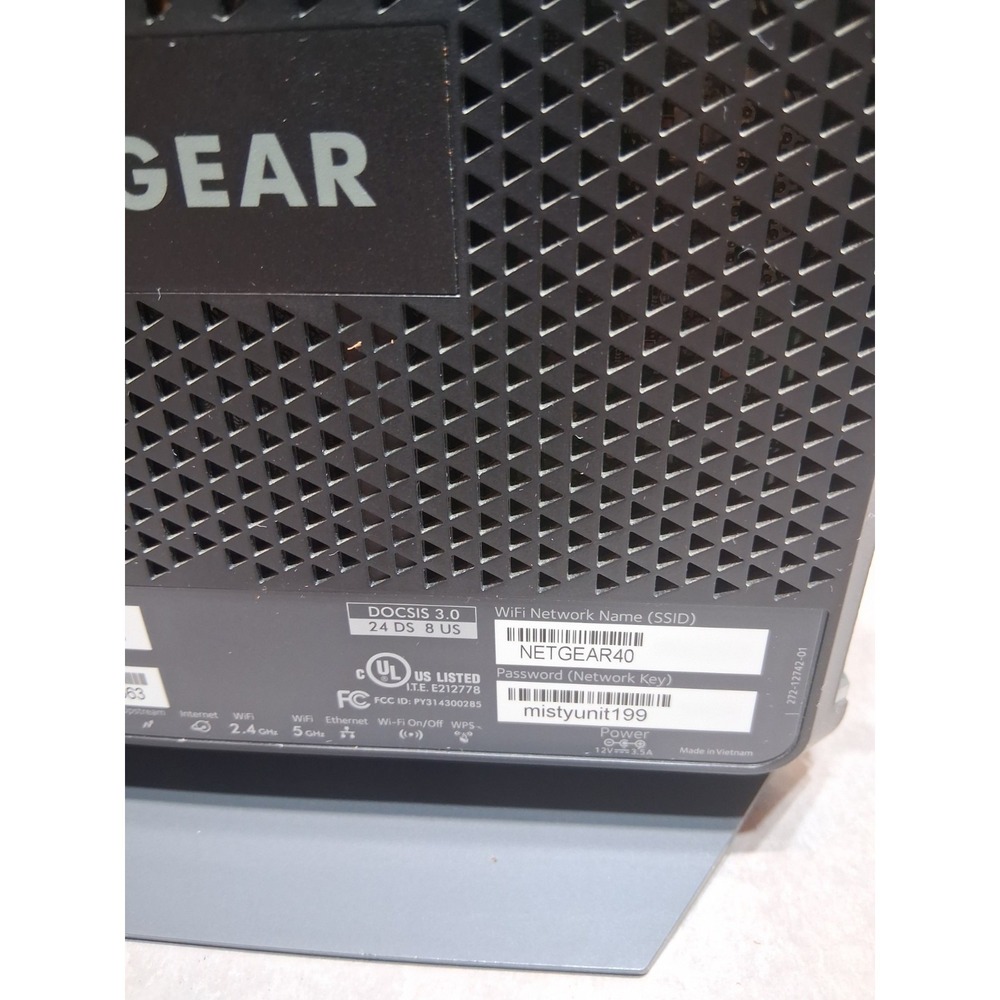 NETGEAR Nighthawk AC1900 WiFi DOCSIS 3.0 Cable Modem Router (C7000) - Picture 3 of 6